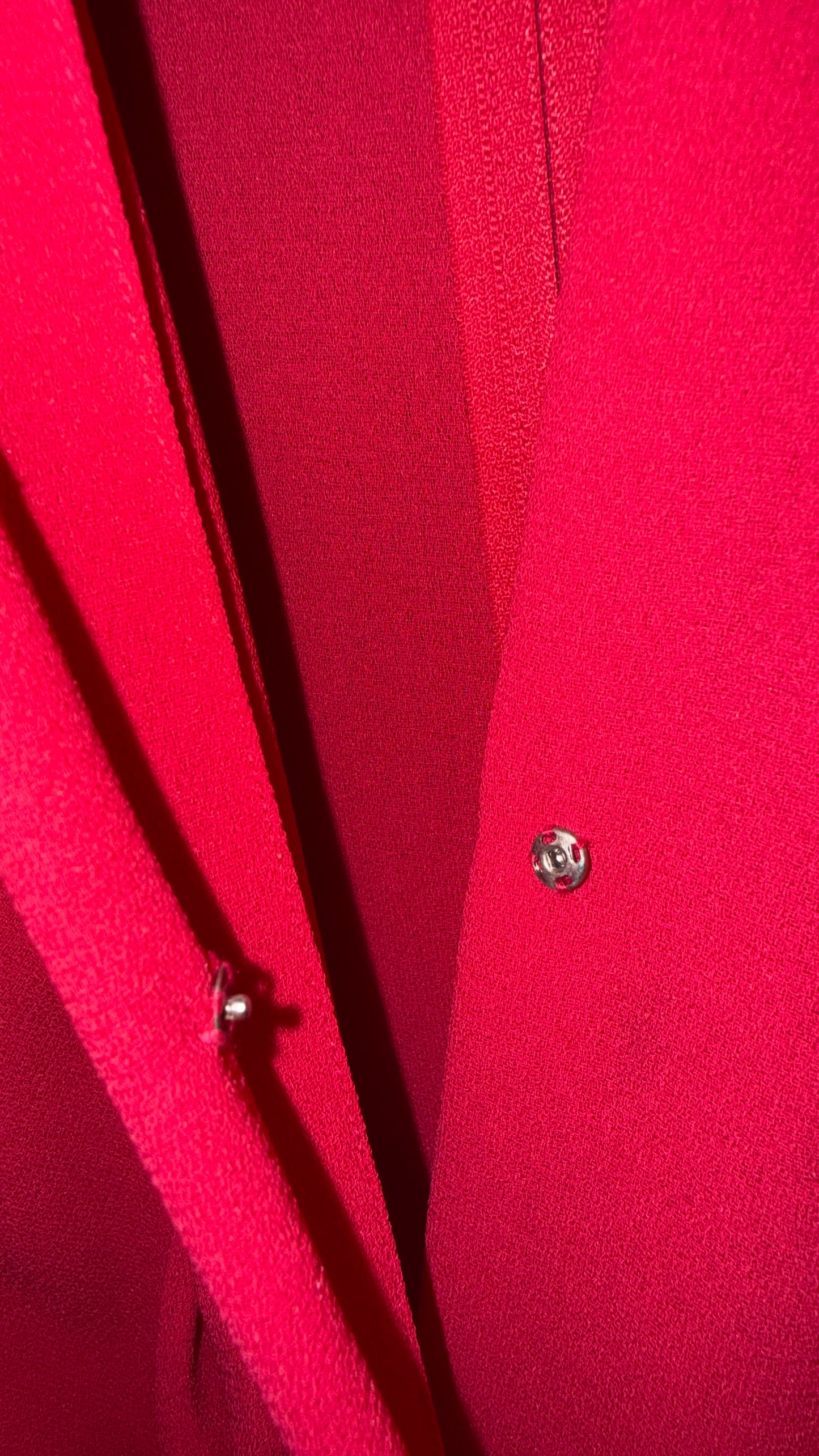 clasp detail front